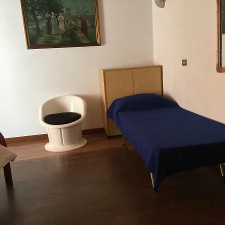 Santi Apartman *